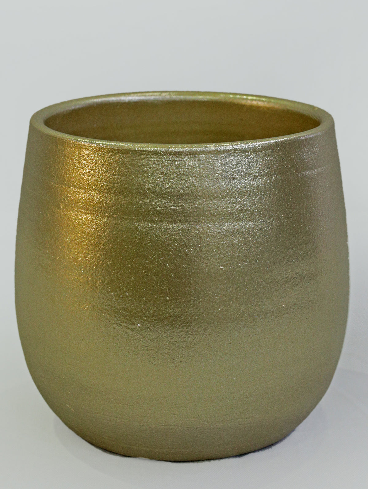 WHITE ORCHID IN CHAMPAGNE CERAMIC POT (DYE-CUT STICKER OPTION AVAILABLE) - أوركيد أبيض في حوض سيراميك بلون الشامبين (خيار ملصق بقصّ مخصص متاح)