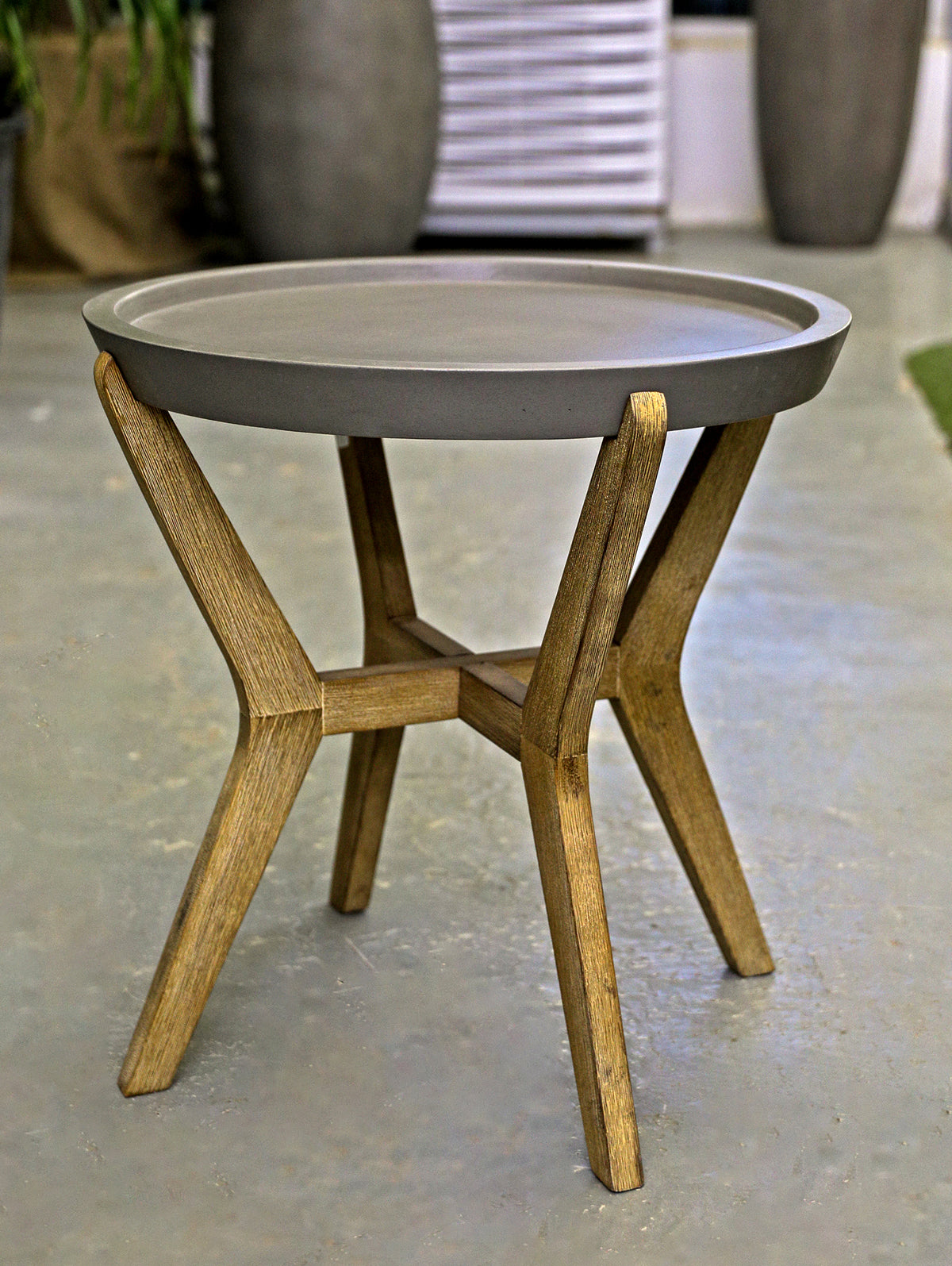 DAROCA NATURAL CONCRETE-DARK BROWN TABLE