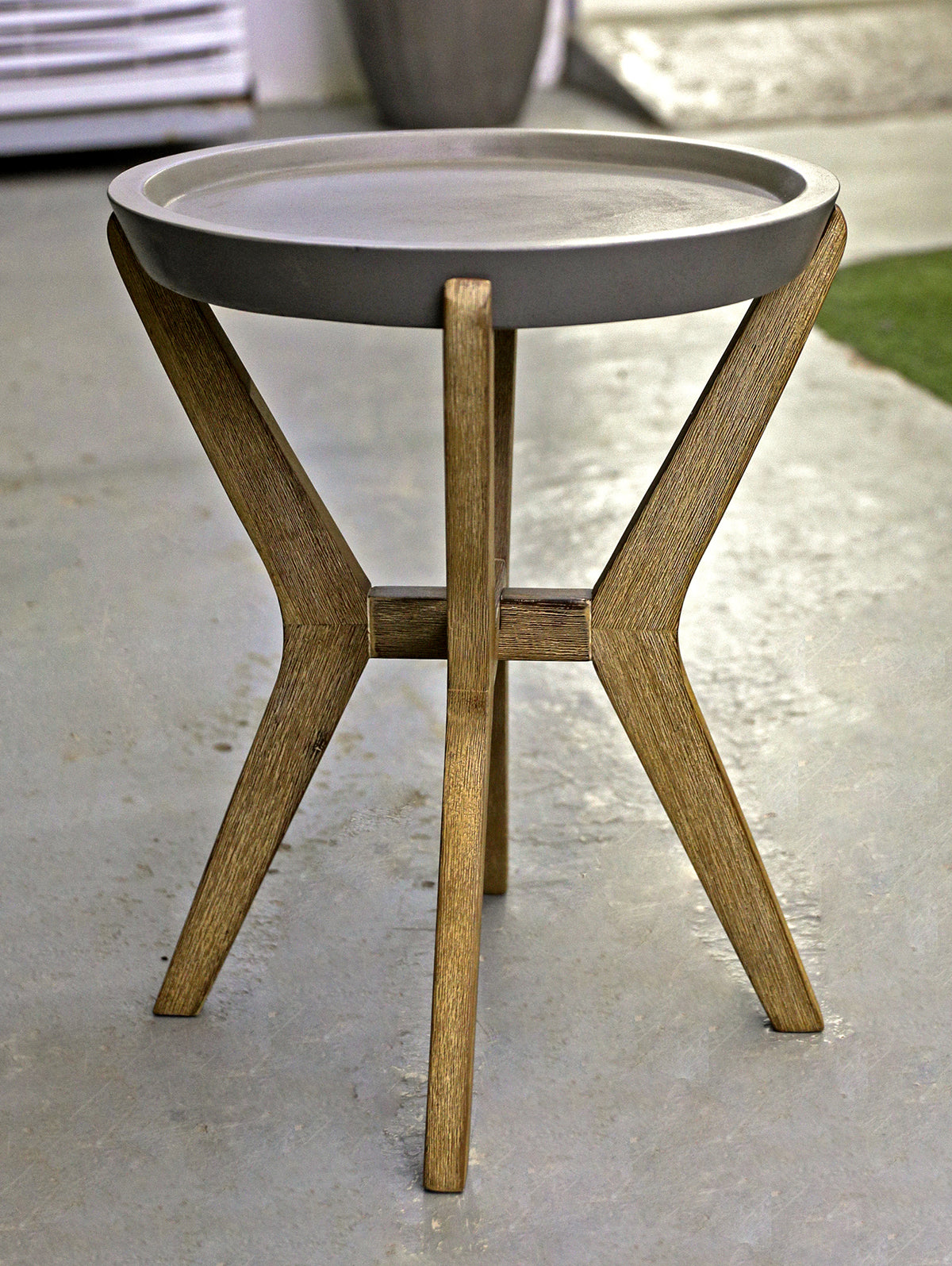 DAROCA NATURAL CONCRETE-DARK BROWN TABLE