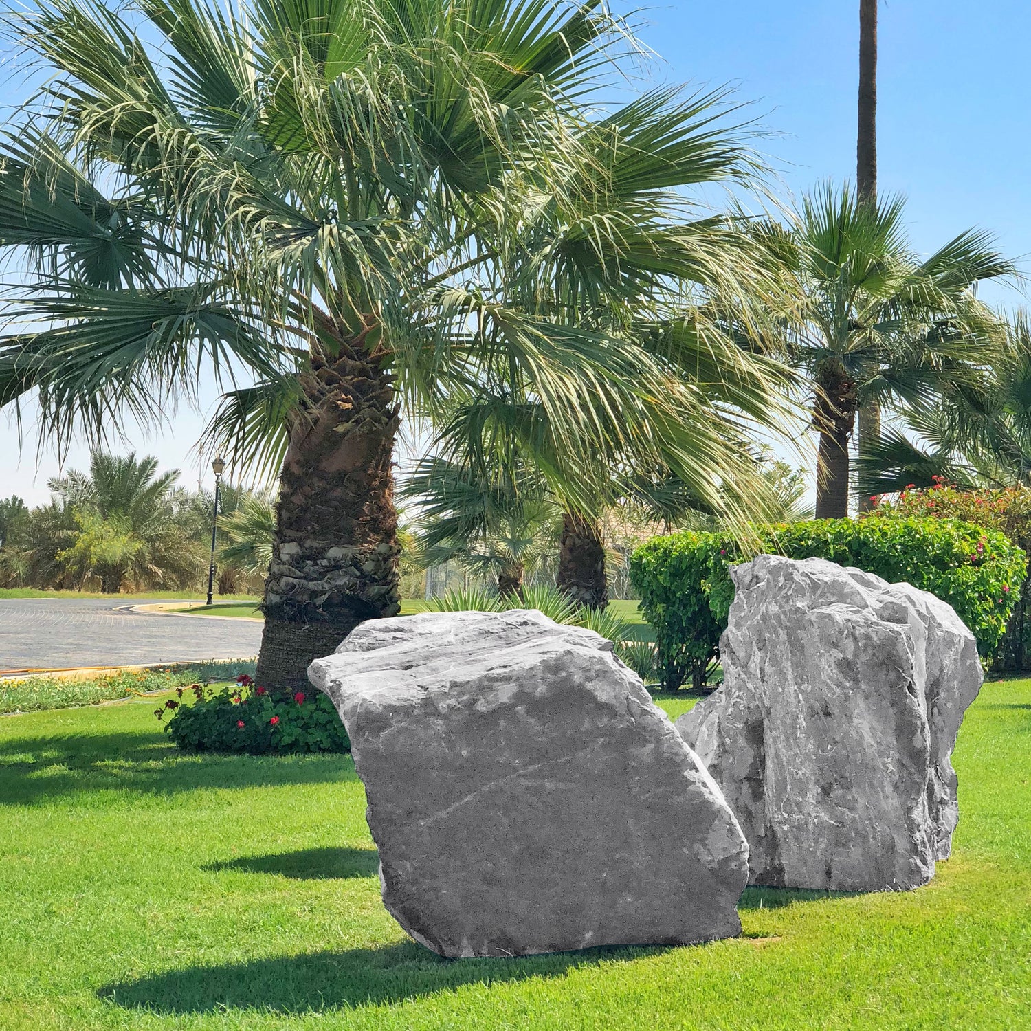 WHITE STONE BOULDER