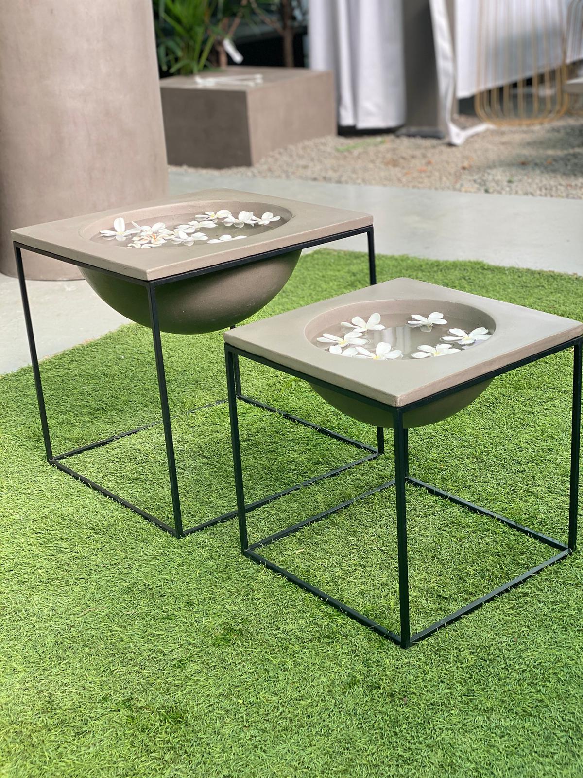 SADABA NATURAL CONCRETE/BLACK TABLE - طاولة سادابا